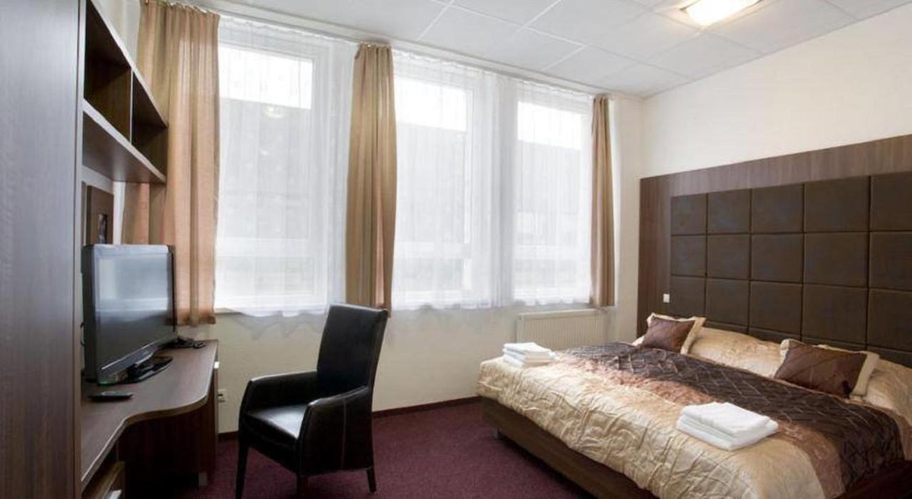 Hotel Branc, Garni Senica Dış mekan fotoğraf